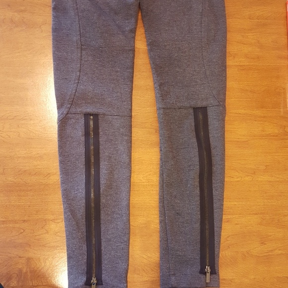BCBGMaxAzria Gray Zipper Leggings - Picture 3 of 3